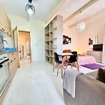 Charming Townhouse With Rooftop